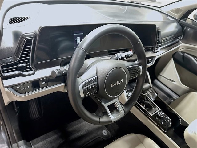 Used 2023 Kia Sportage EX image 16