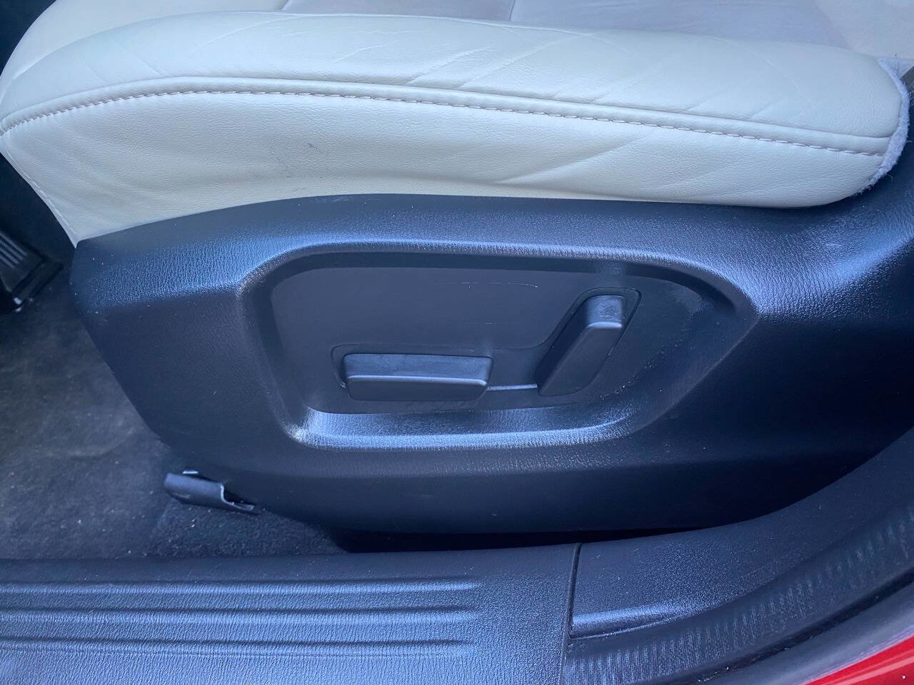 Used 2020 MAZDA CX-5 Touring image 17