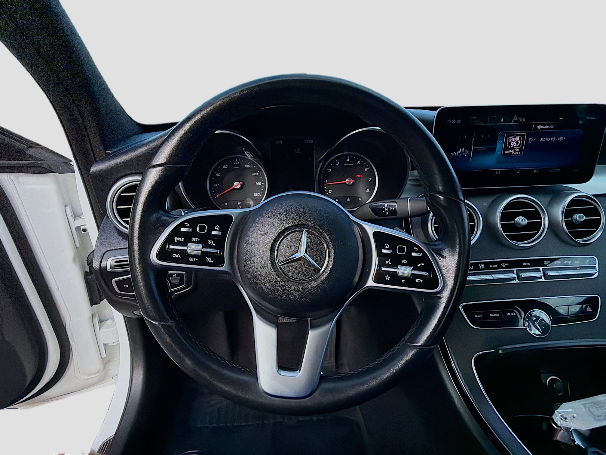 Used 2019 Mercedes-Benz C 300 Sedan image 8