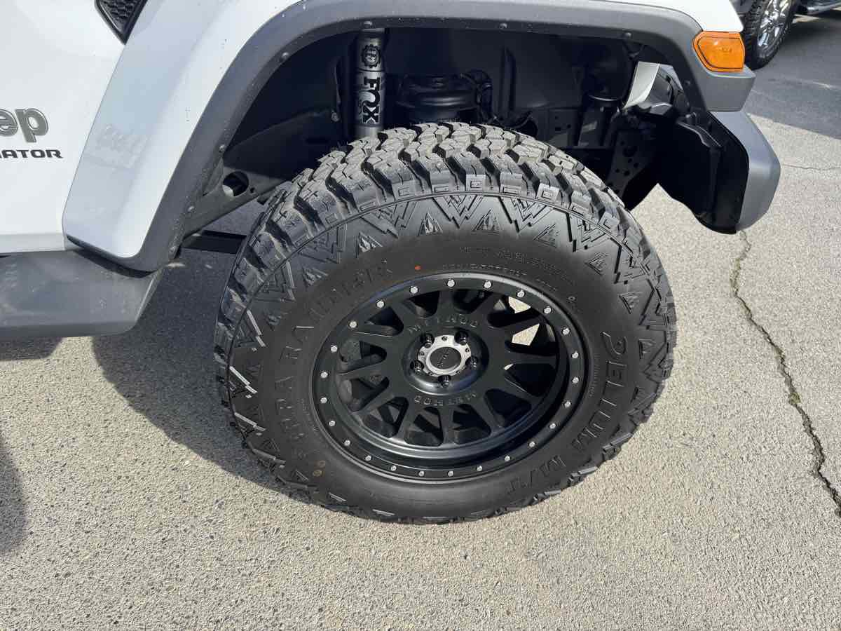 Used 2020 Jeep Gladiator Overland image 40