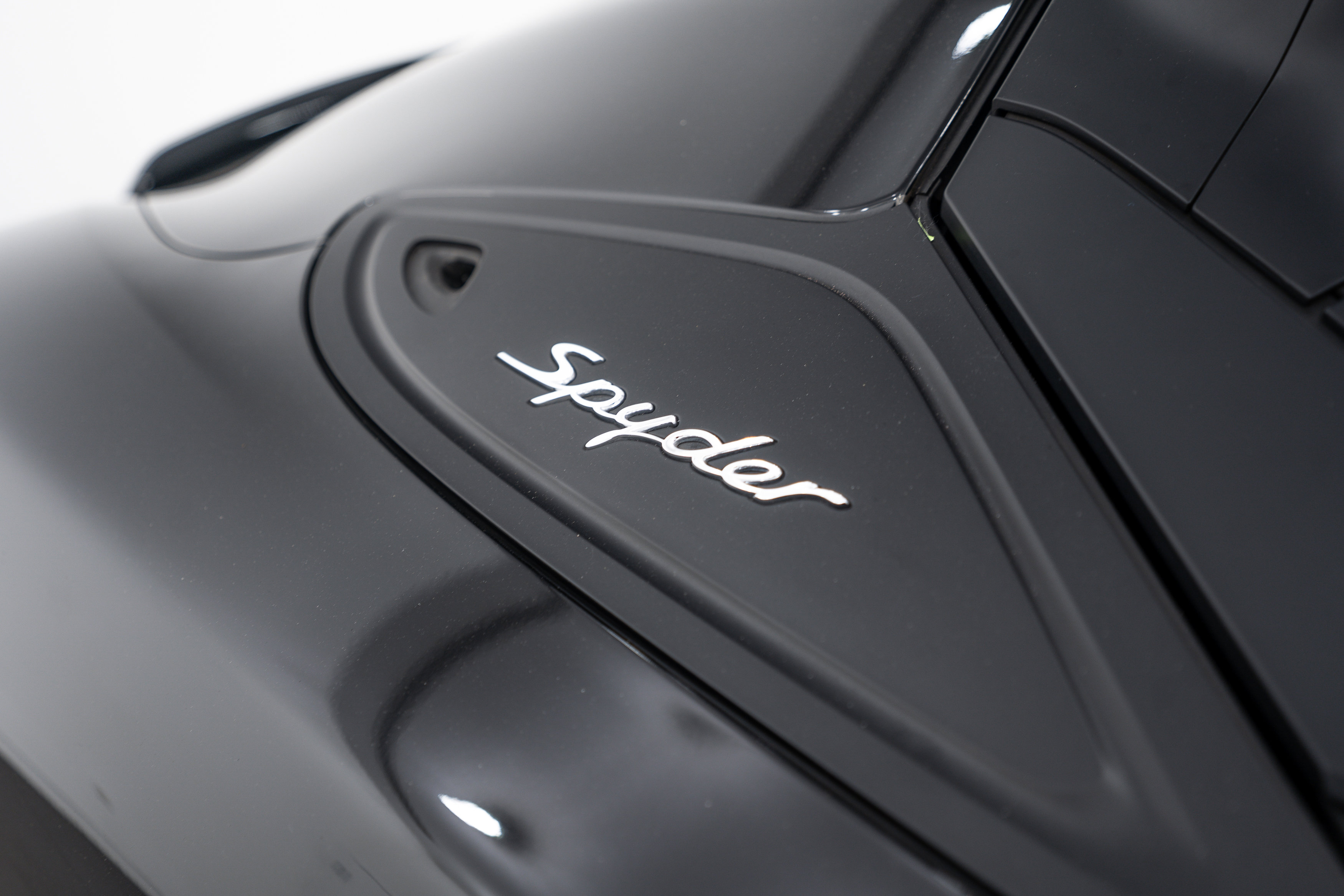 Certified 2016 Porsche Boxster Spyder RWD image 21