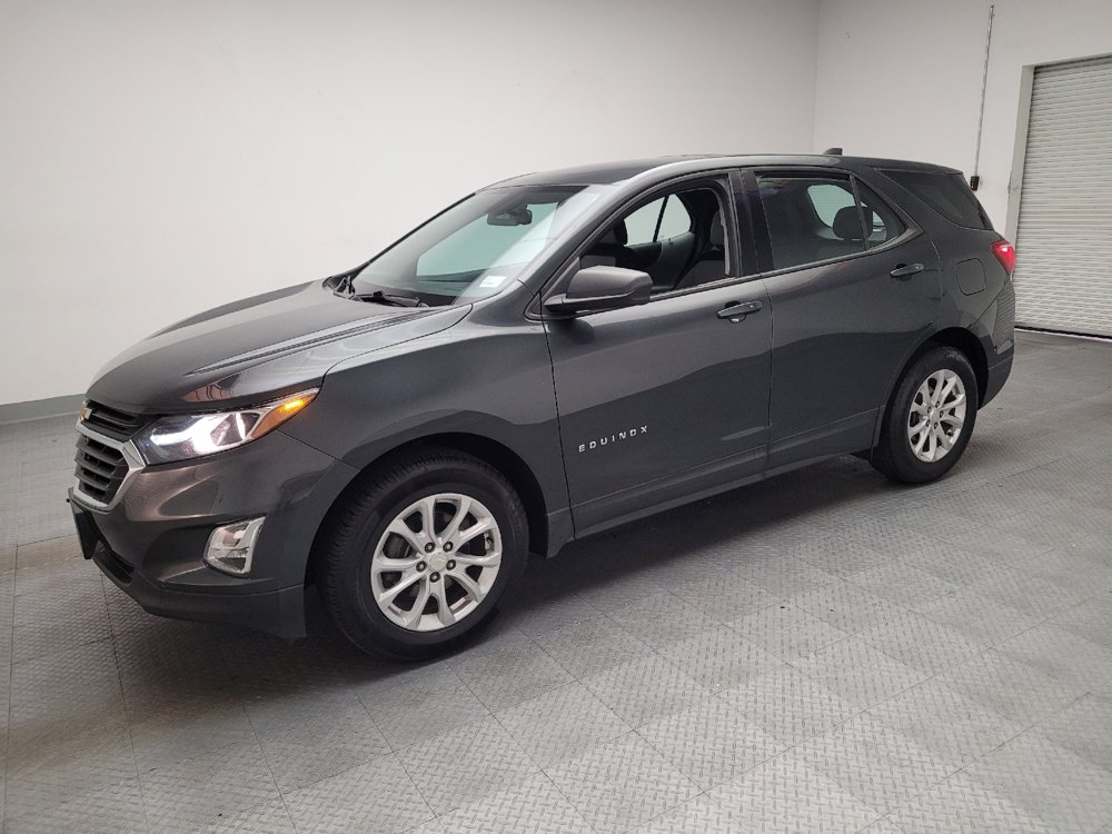 Used 2019 Chevrolet Equinox LS FWD image 2