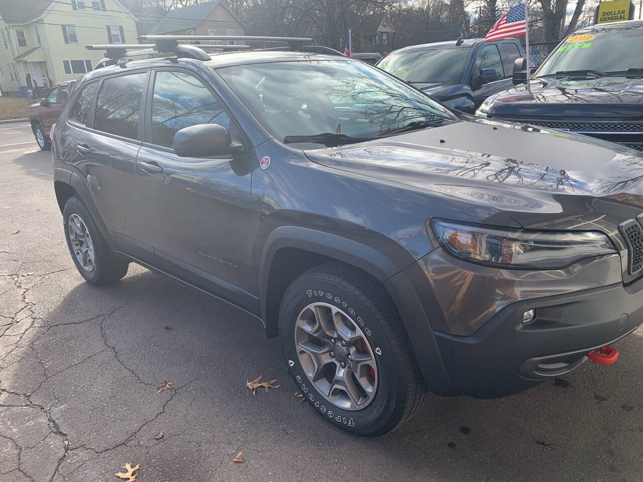 Used 2020 Jeep Cherokee Trailhawk AWD/4WD image 2