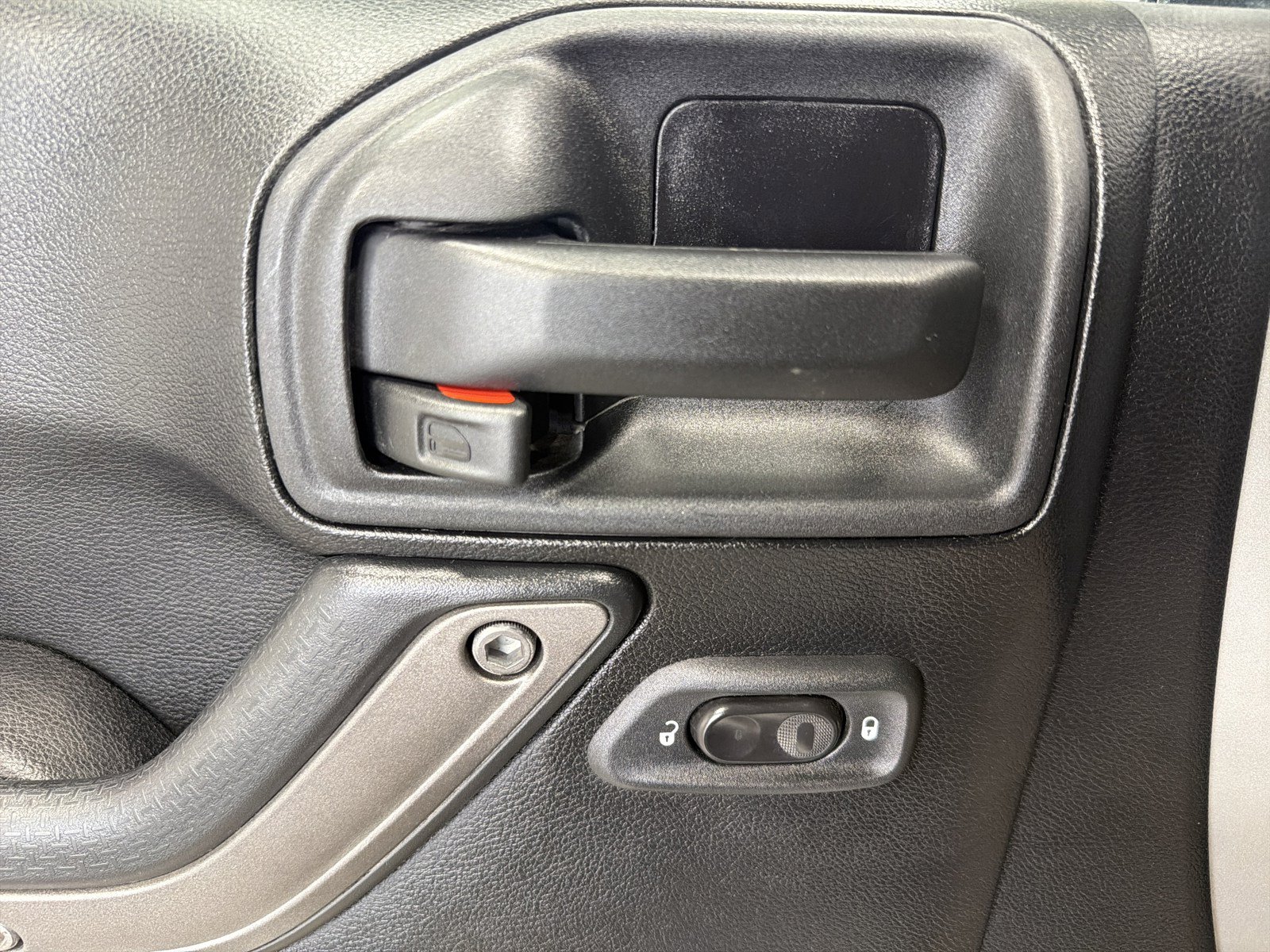 Used 2012 Jeep Wrangler Unlimited Sport AWD/4WD image 19