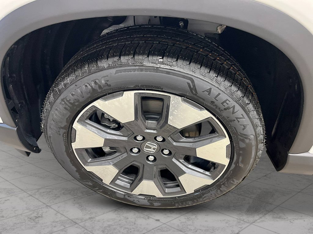 New 2026 Honda Pilot Touring image 11