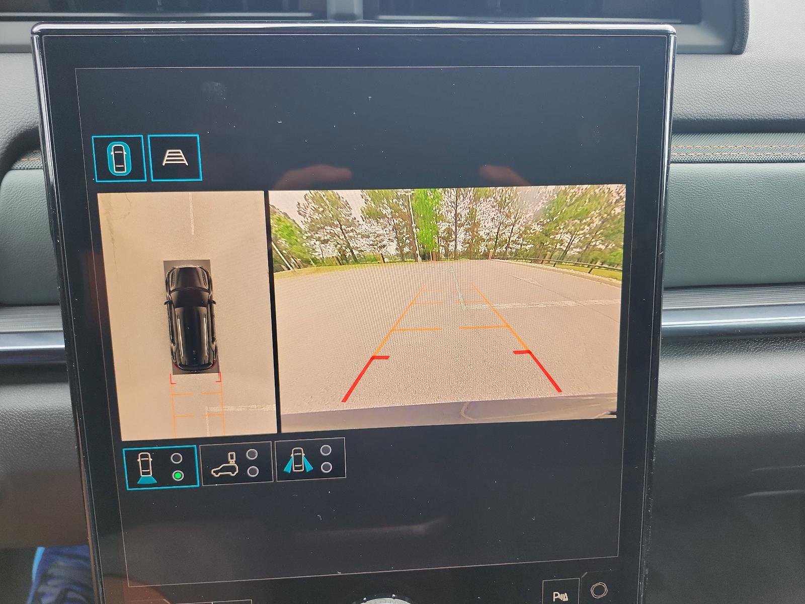 New 2026 GMC Terrain AT4 w/ Convenience Package III image 15