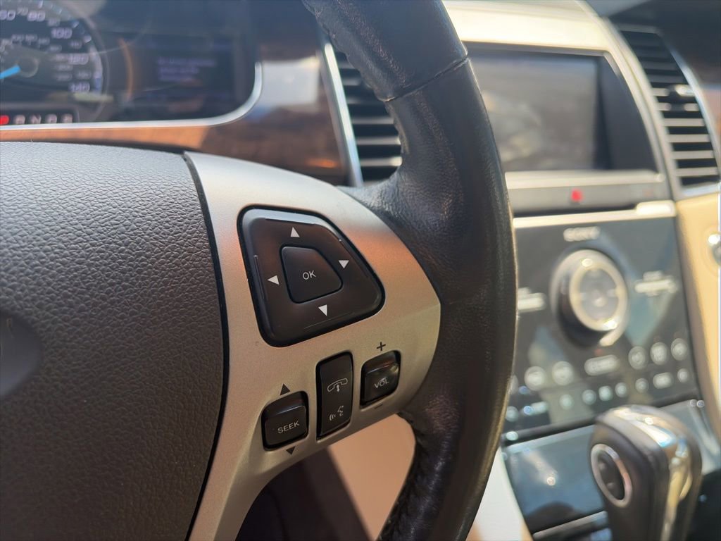 Used 2013 Ford Taurus Limited FWD image 14