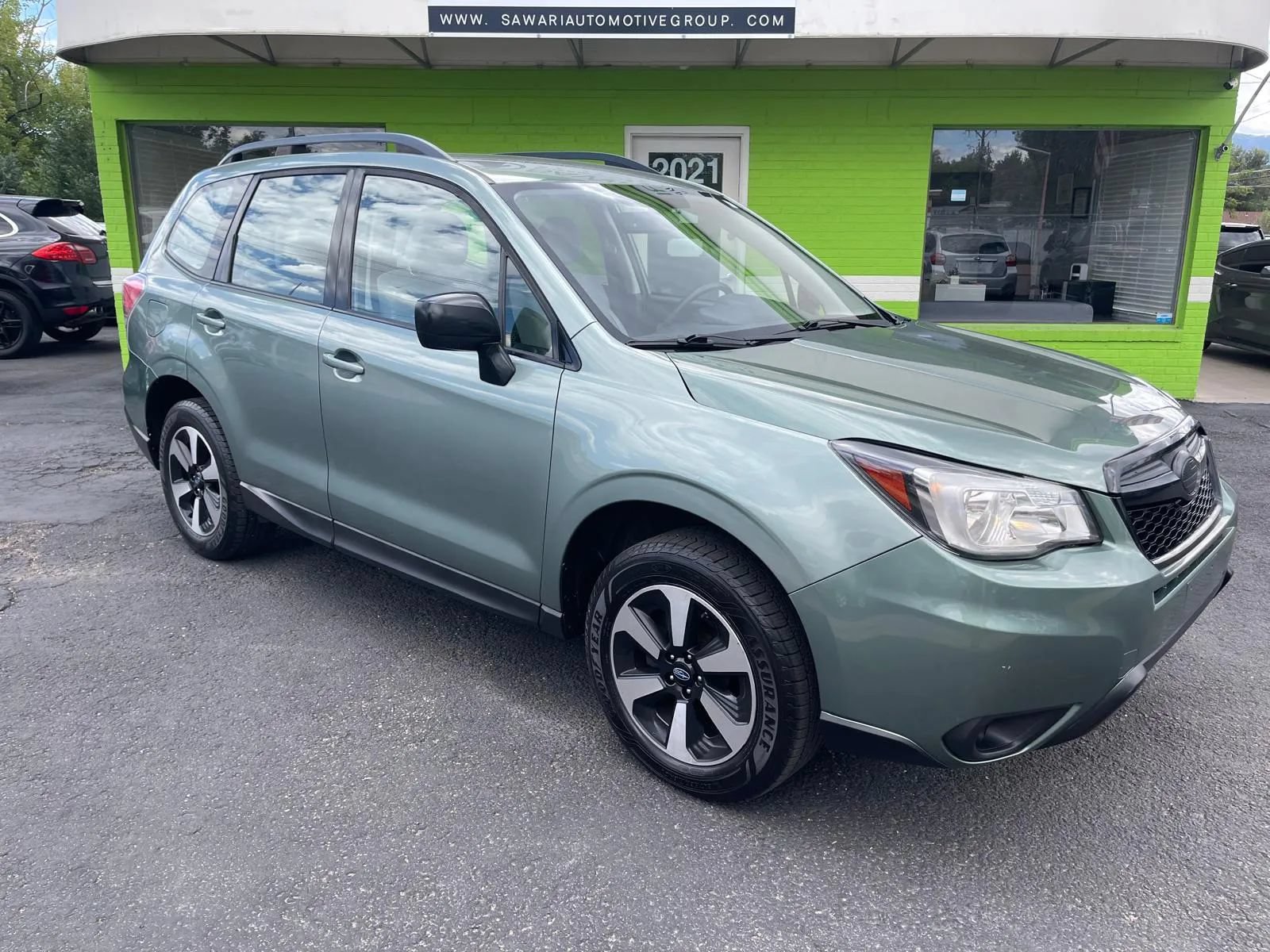 Used 2017 Subaru Forester 2.5i w/ Alloy Wheel Package AWD/4WD image 2