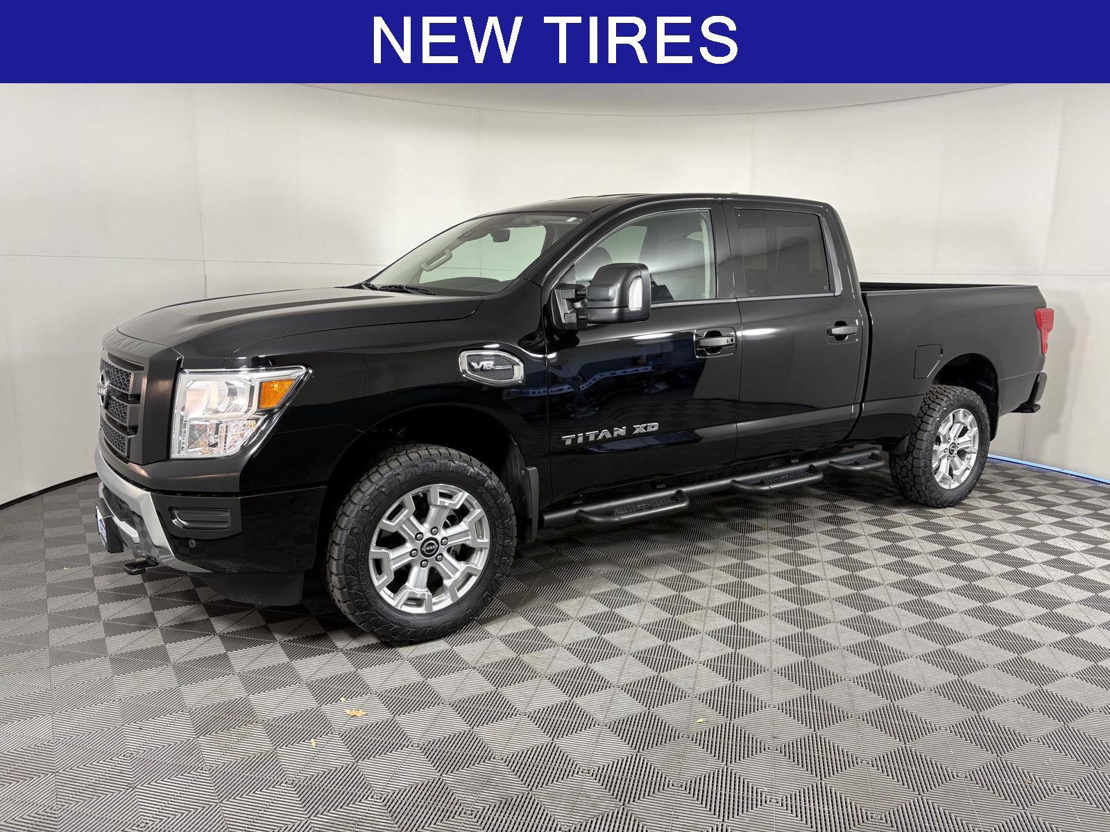 Used 2024 Nissan Titan SV w/ SV Convenience Package