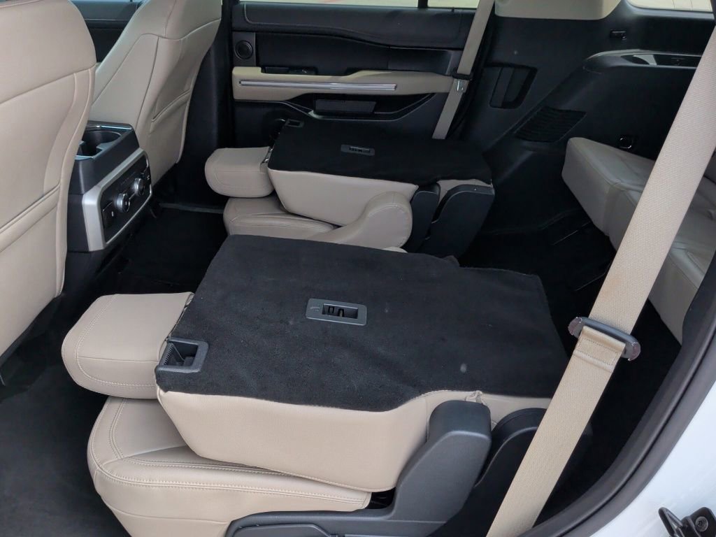 Used 2023 Ford Expedition Limited AWD/4WD image 38
