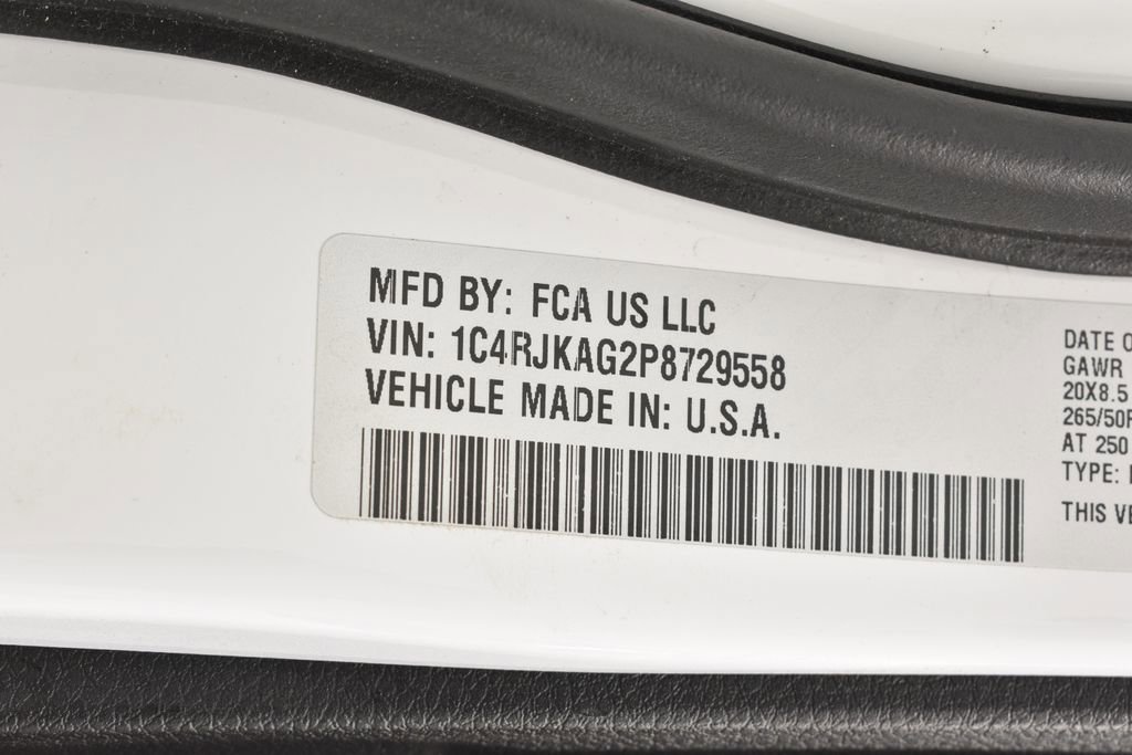 Used 2023 Jeep Grand Cherokee L Laredo image 41