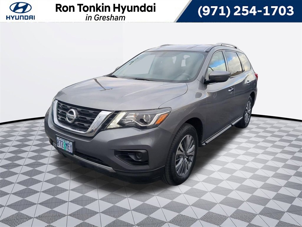 Used 2020 Nissan Pathfinder S image 1