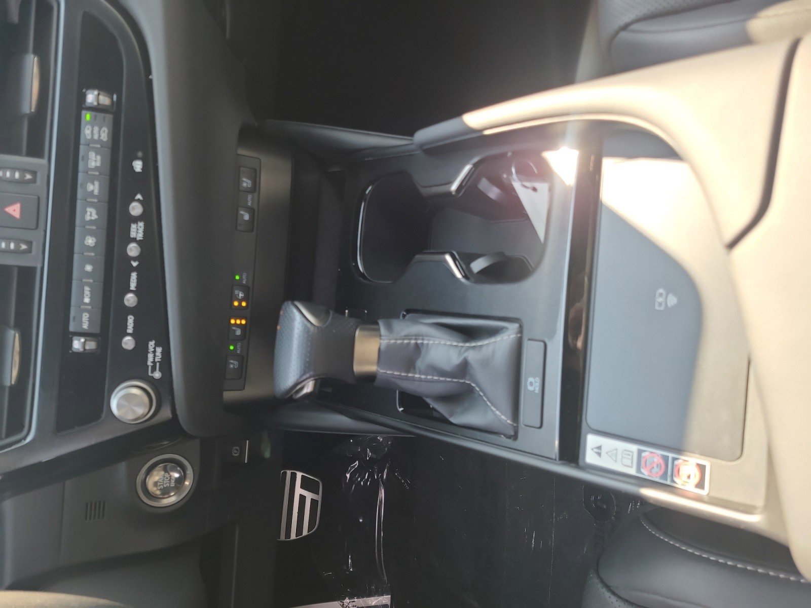 Used 2023 Lexus ES 350 F Sport image 15