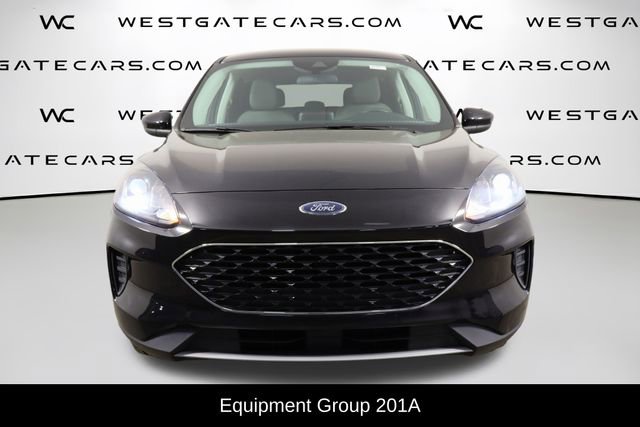Used 2021 Ford Escape SE image 2