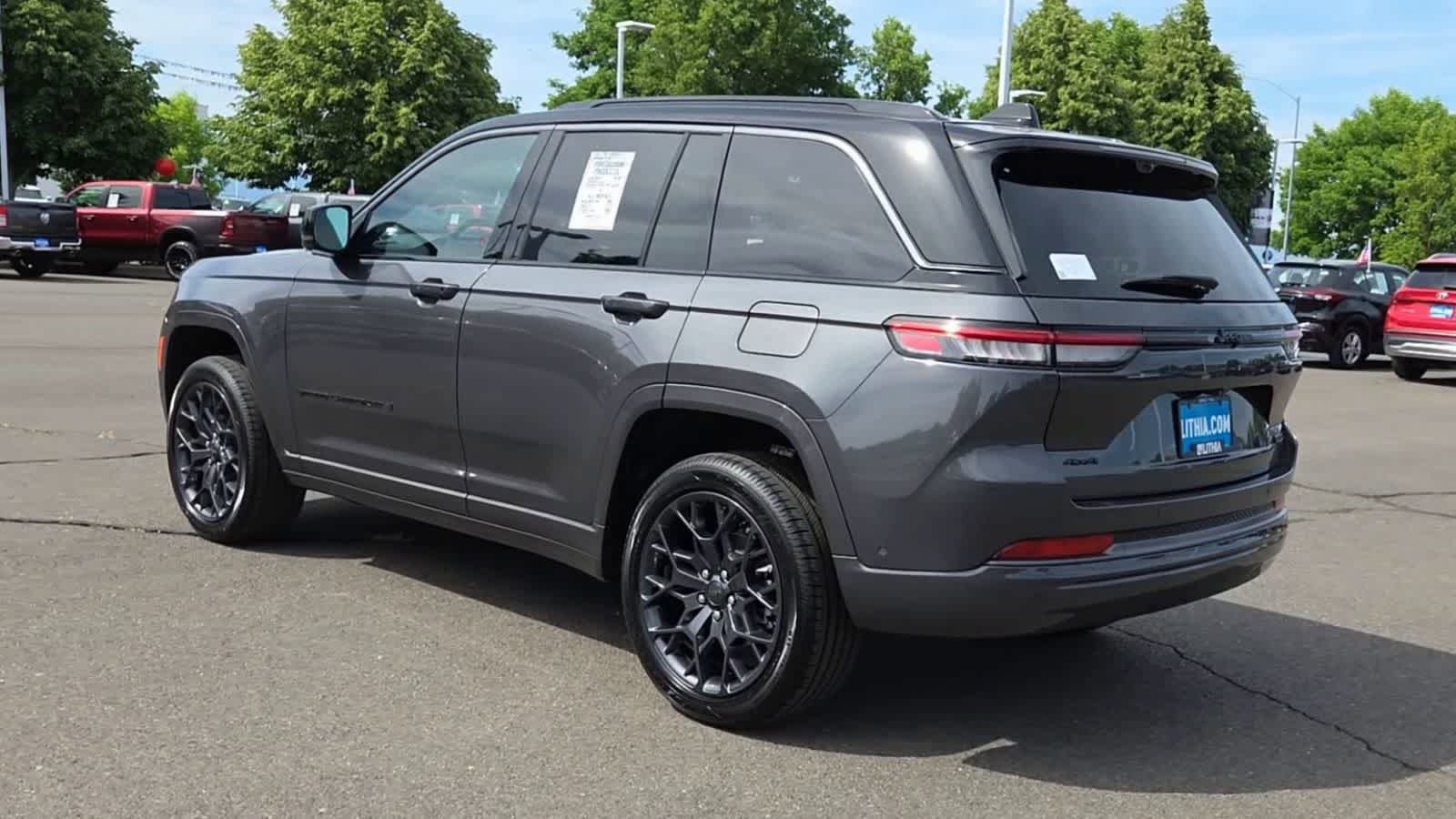 New 2026 Jeep Grand Cherokee Summit AWD/4WD image 6