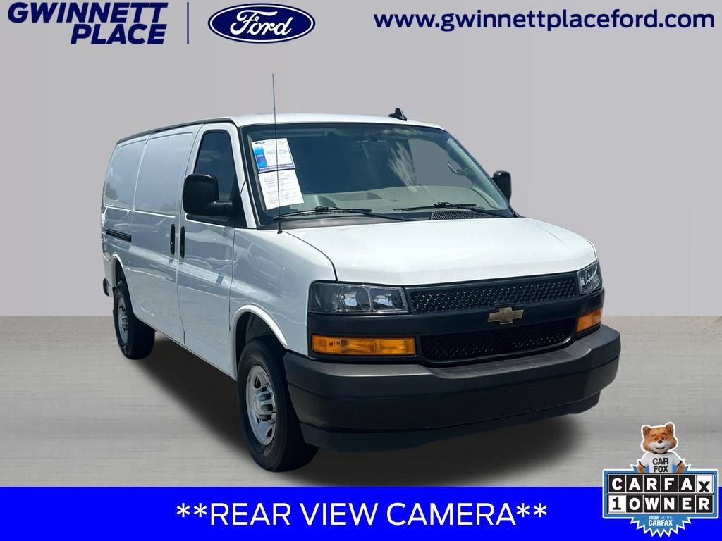 Used 2025 Chevrolet Express 2500 w/ Driver Convenience Package RWD image 3