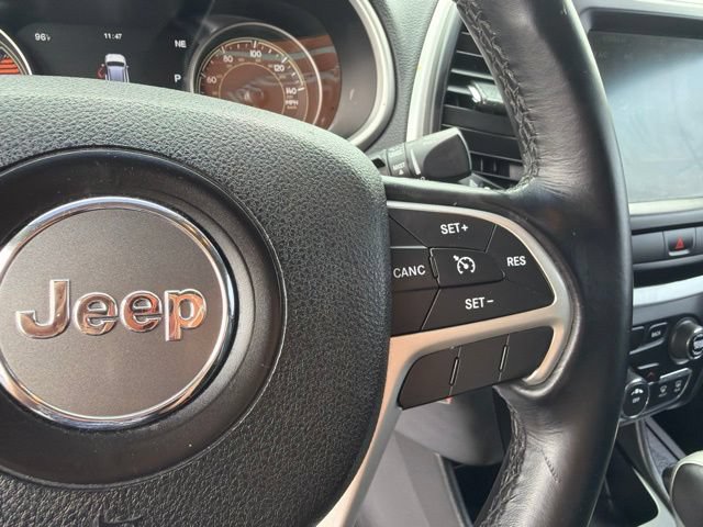 Used 2016 Jeep Cherokee Trailhawk AWD/4WD image 15