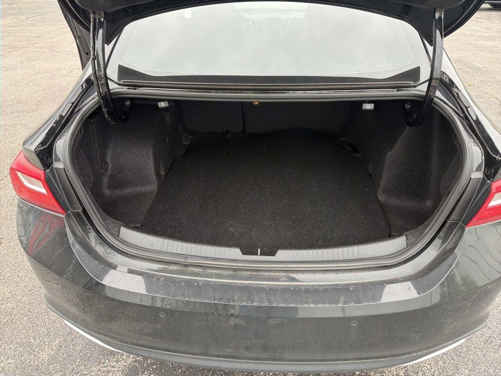 Used 2022 Chevrolet Malibu RS FWD image 8