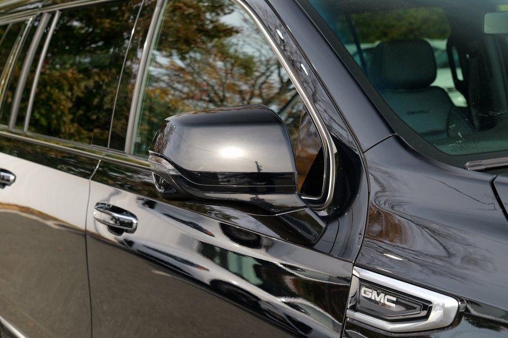 Used 2022 GMC Yukon XL Denali image 10