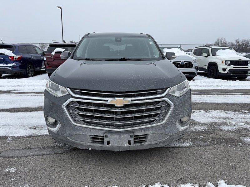 Used 2021 Chevrolet Traverse LT image 2