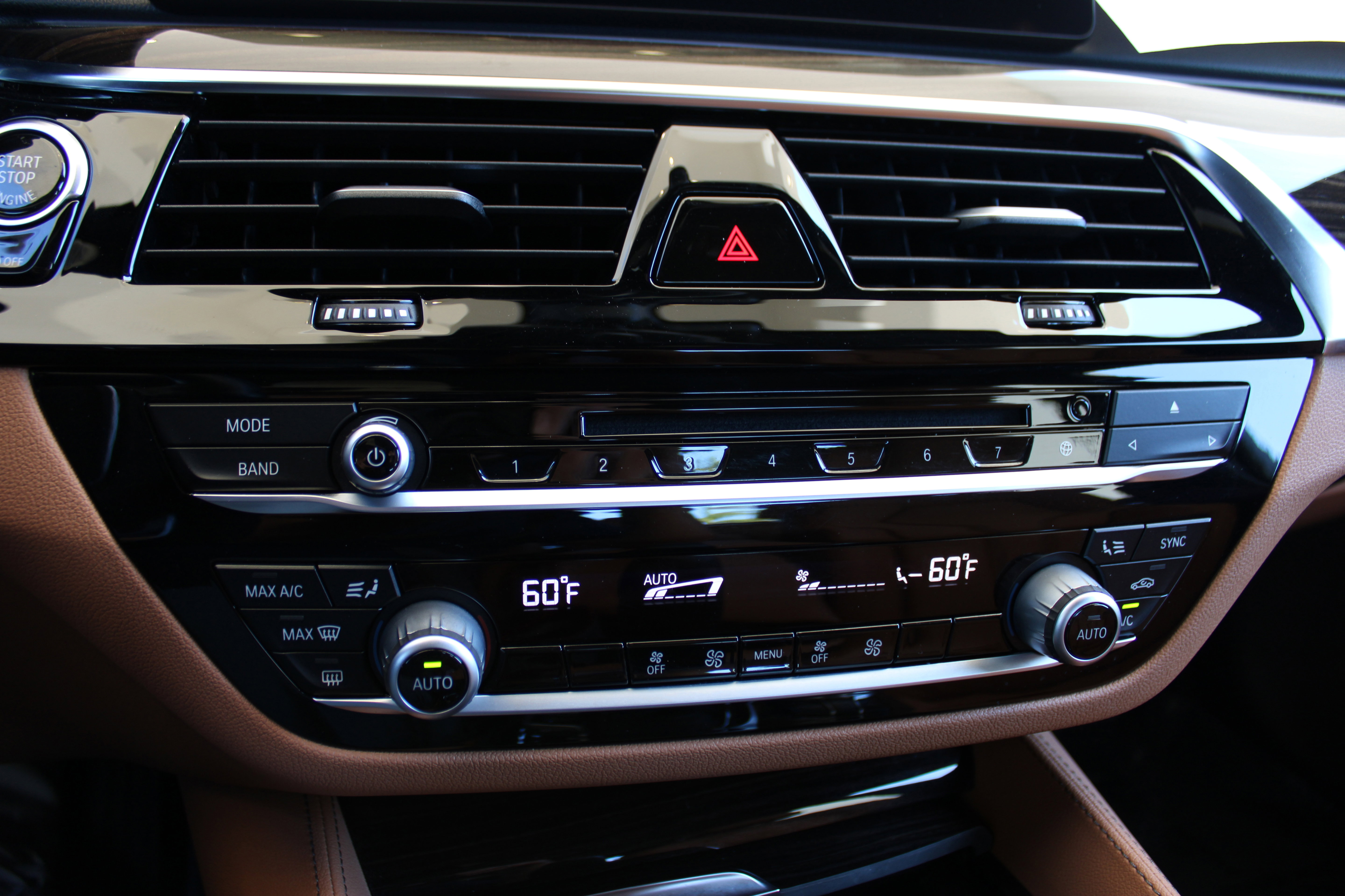 Used 2018 BMW 540i RWD image 23