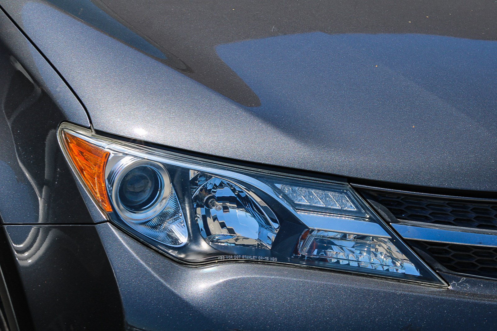 Used 2014 Toyota RAV4 XLE FWD image 5