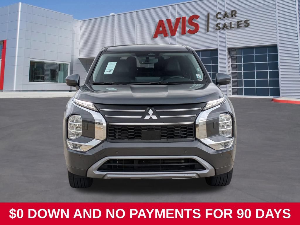 Used 2025 Mitsubishi Outlander SE AWD/4WD image 2
