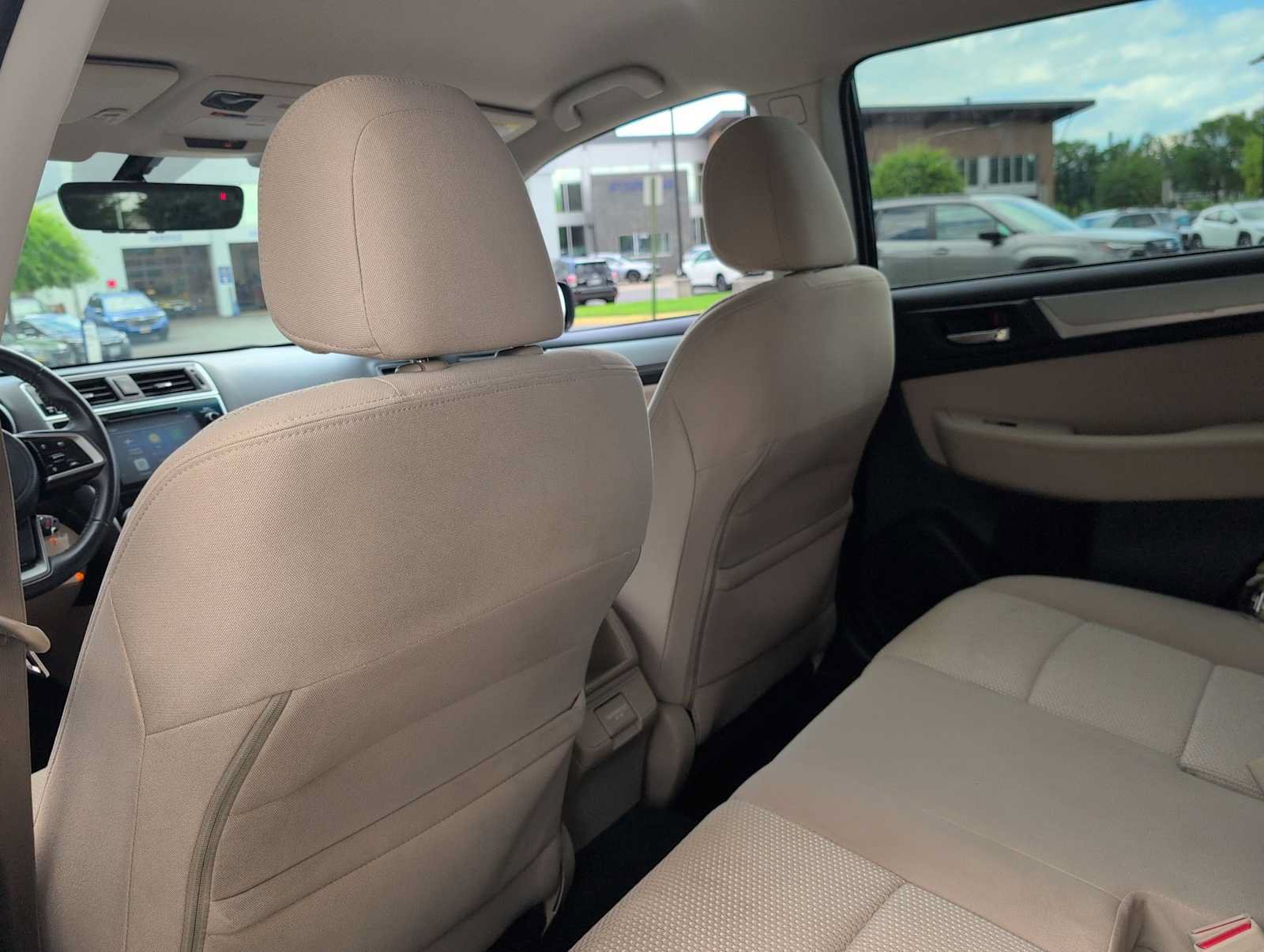 Used 2018 Subaru Outback 2.5i Premium AWD/4WD image 18