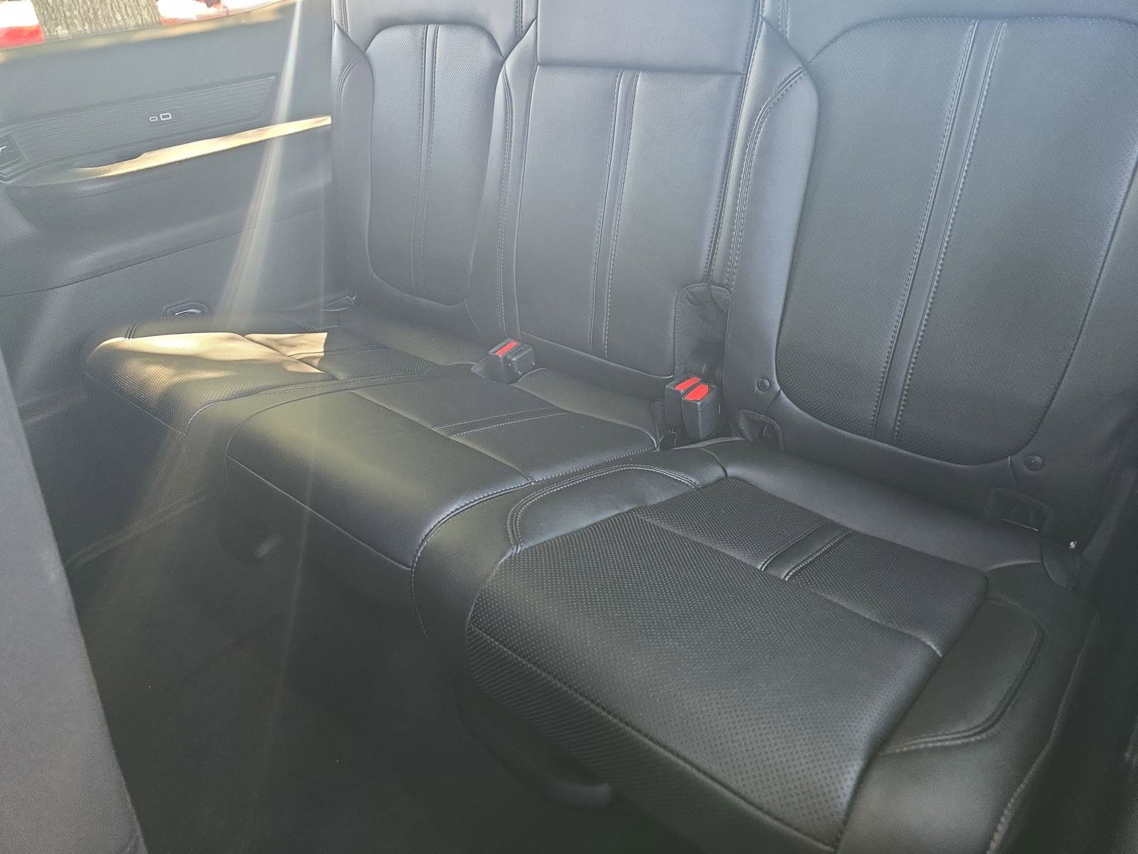 Used 2023 Jeep Wagoneer Series II AWD/4WD image 16