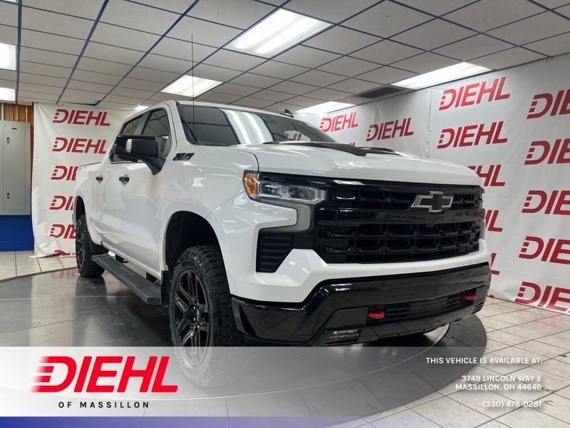 Used 2024 Chevrolet Silverado 1500 LT Trail Boss w/ LT Trail Boss Premium Package AWD/4WD image 1