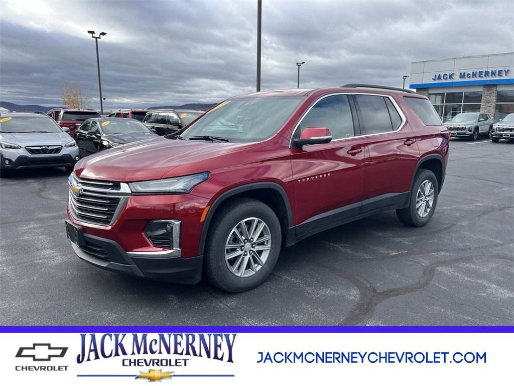 Used 2023 Chevrolet Traverse LT