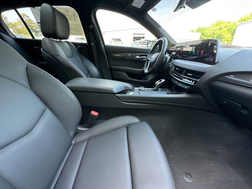Used 2025 Cadillac CT5 Sport w/ Technology Package image 31