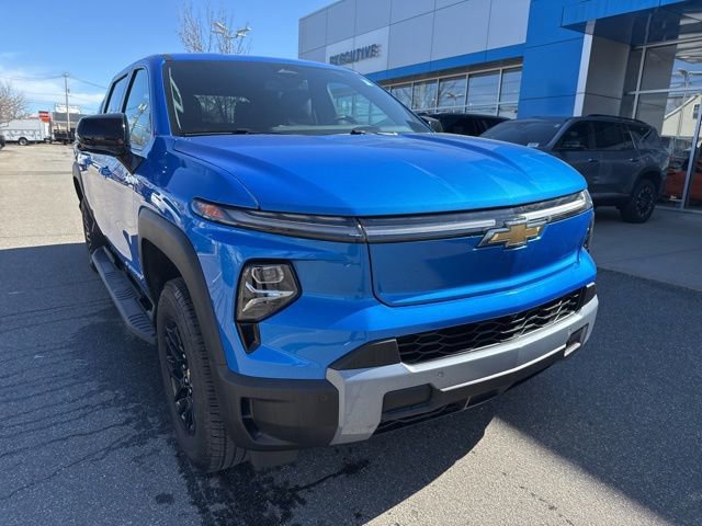 Used 2025 Chevrolet Silverado EV LT AWD/4WD image 8