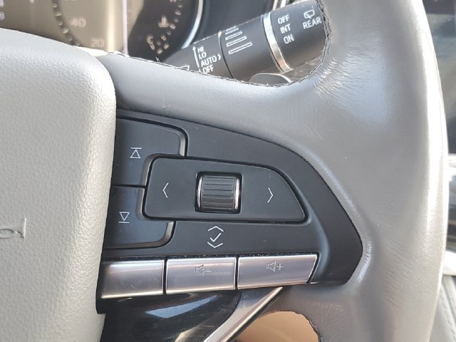 Certified 2020 Cadillac XT6 Premium Luxury FWD image 22