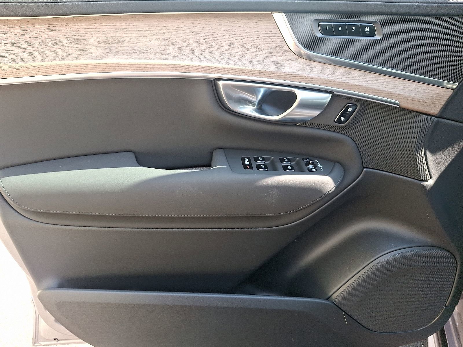 New 2026 Volvo XC90 B5 Core w/ Protection Package image 11