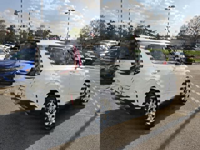 Used 2025 Kia Soul LX image 5