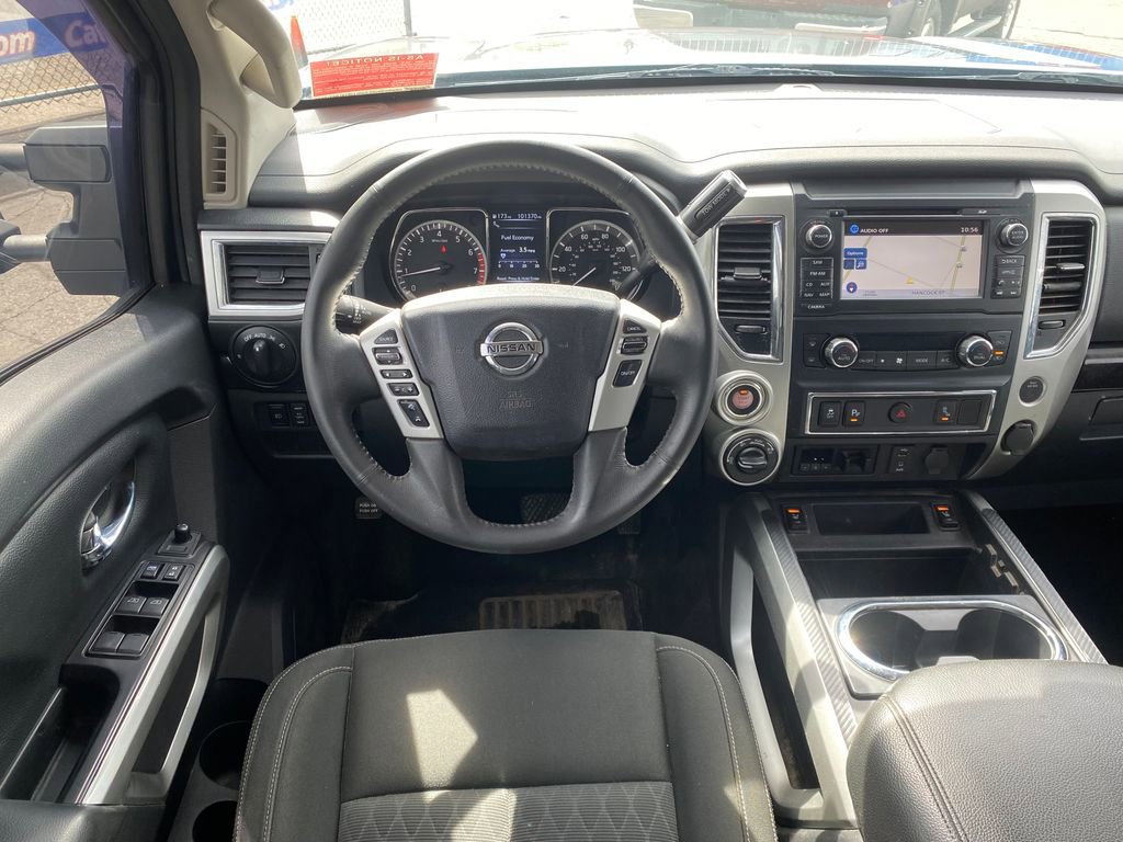 Used 2017 Nissan Titan SV AWD/4WD image 20