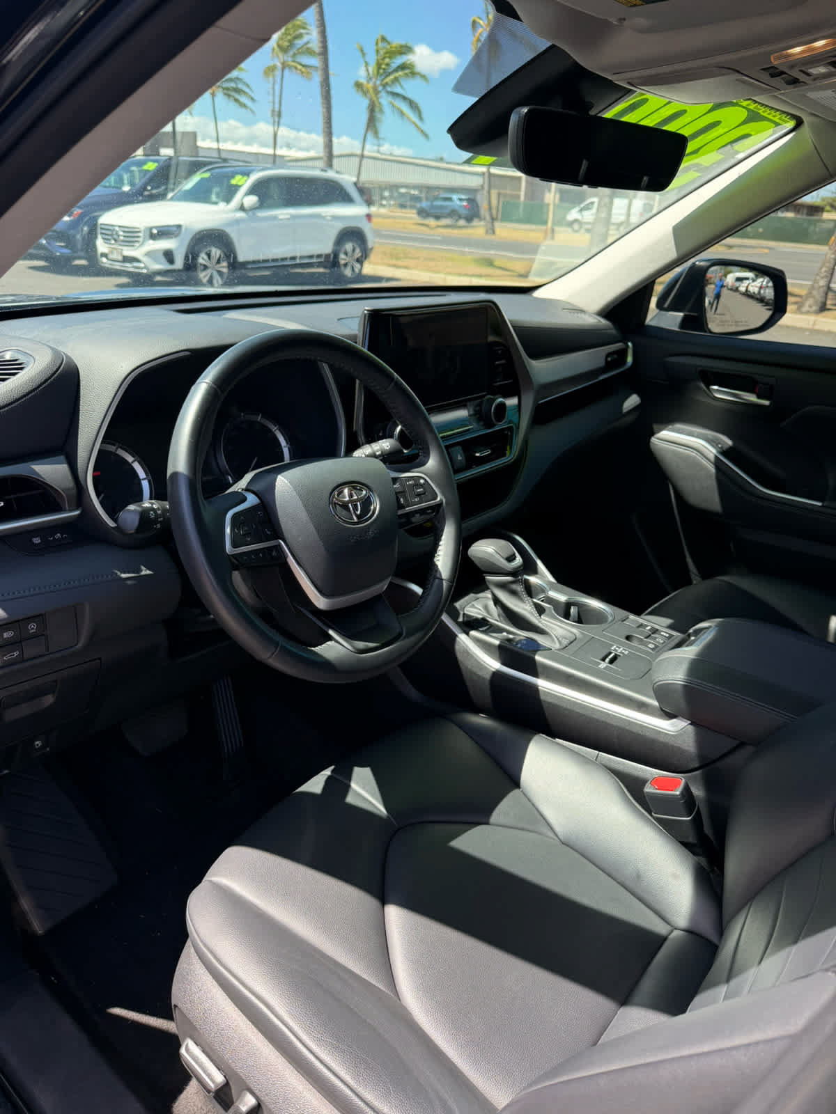 Used 2023 Toyota Highlander XLE FWD image 10