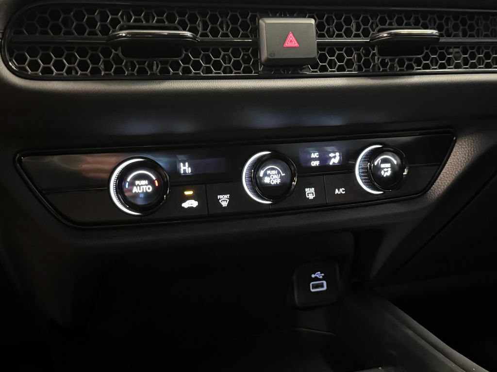 Used 2025 Honda HR-V LX image 15