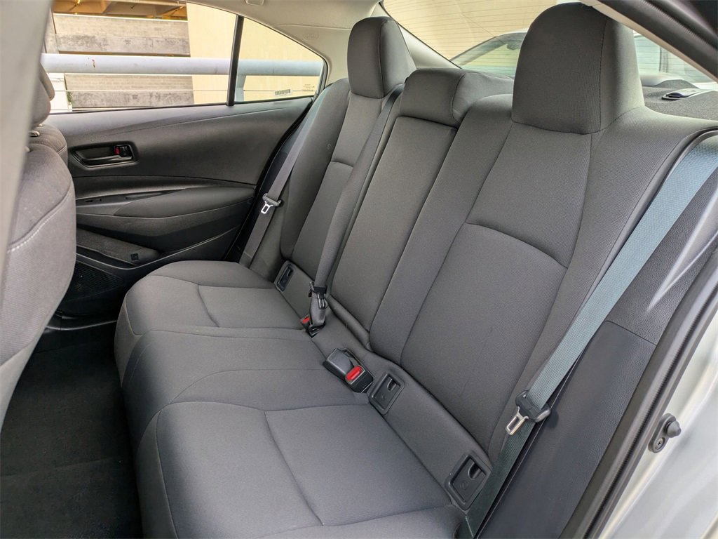 Used 2025 Toyota Corolla LE image 24