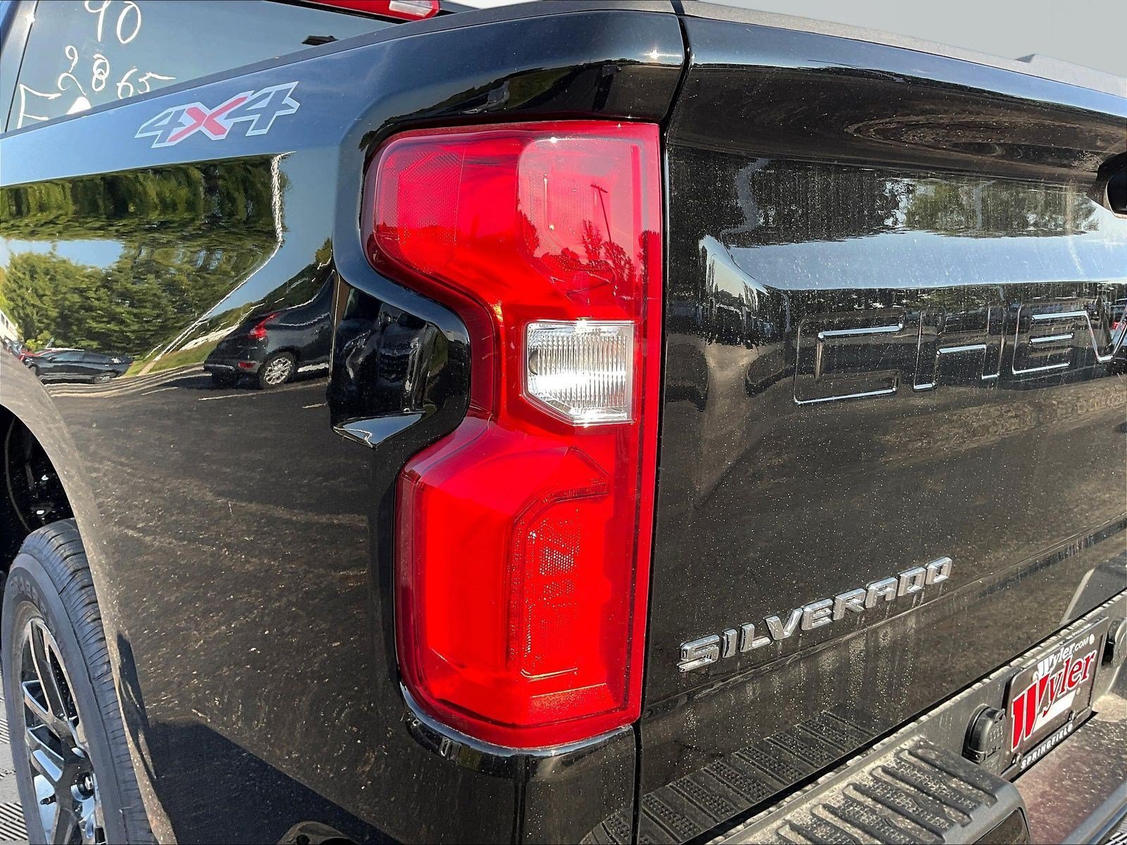 New 2026 Chevrolet Silverado 1500 RST AWD/4WD image 15
