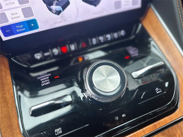 Used 2023 Jeep Grand Wagoneer Series III image 21