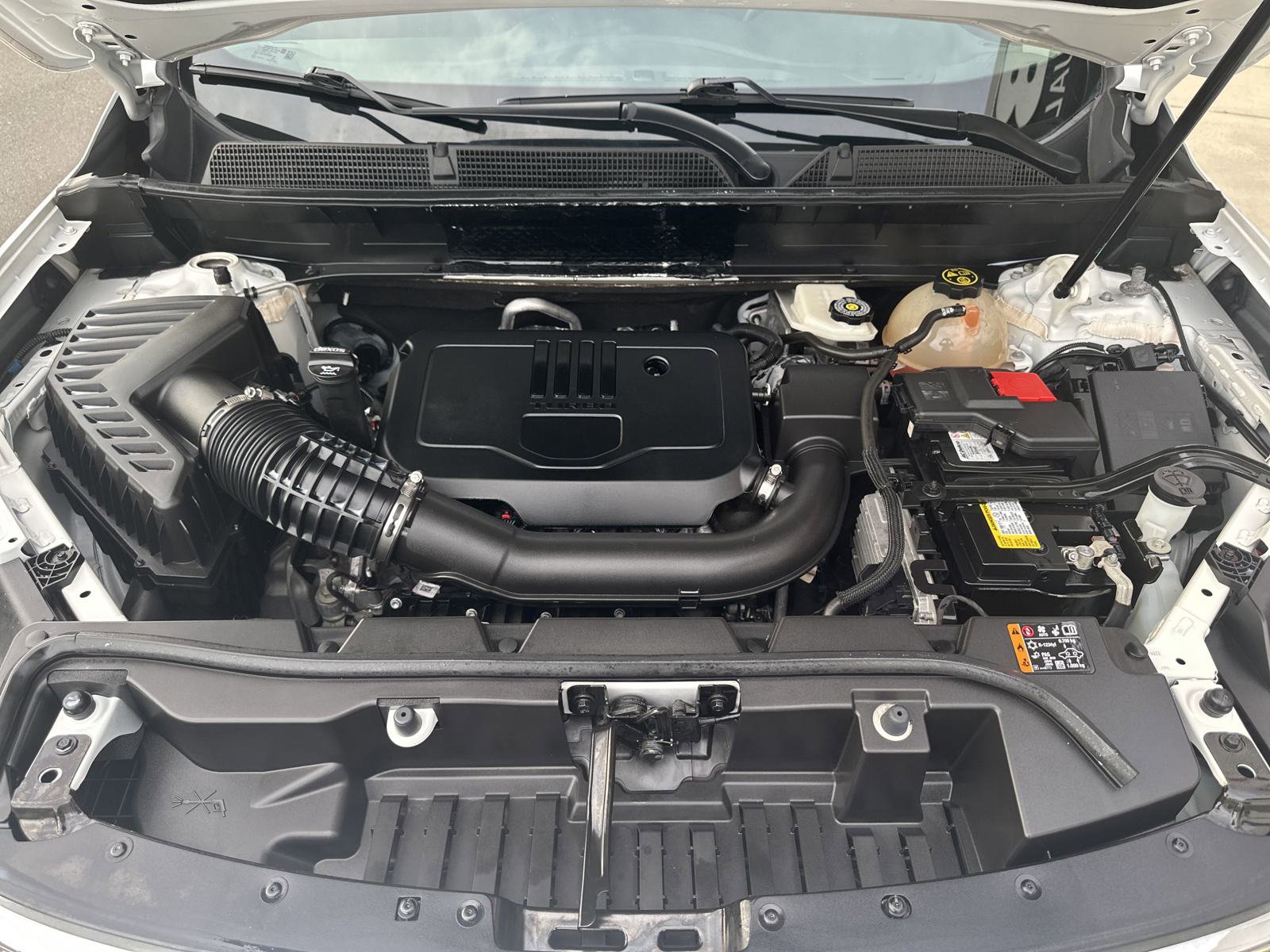 Used 2022 GMC Acadia SLE image 35