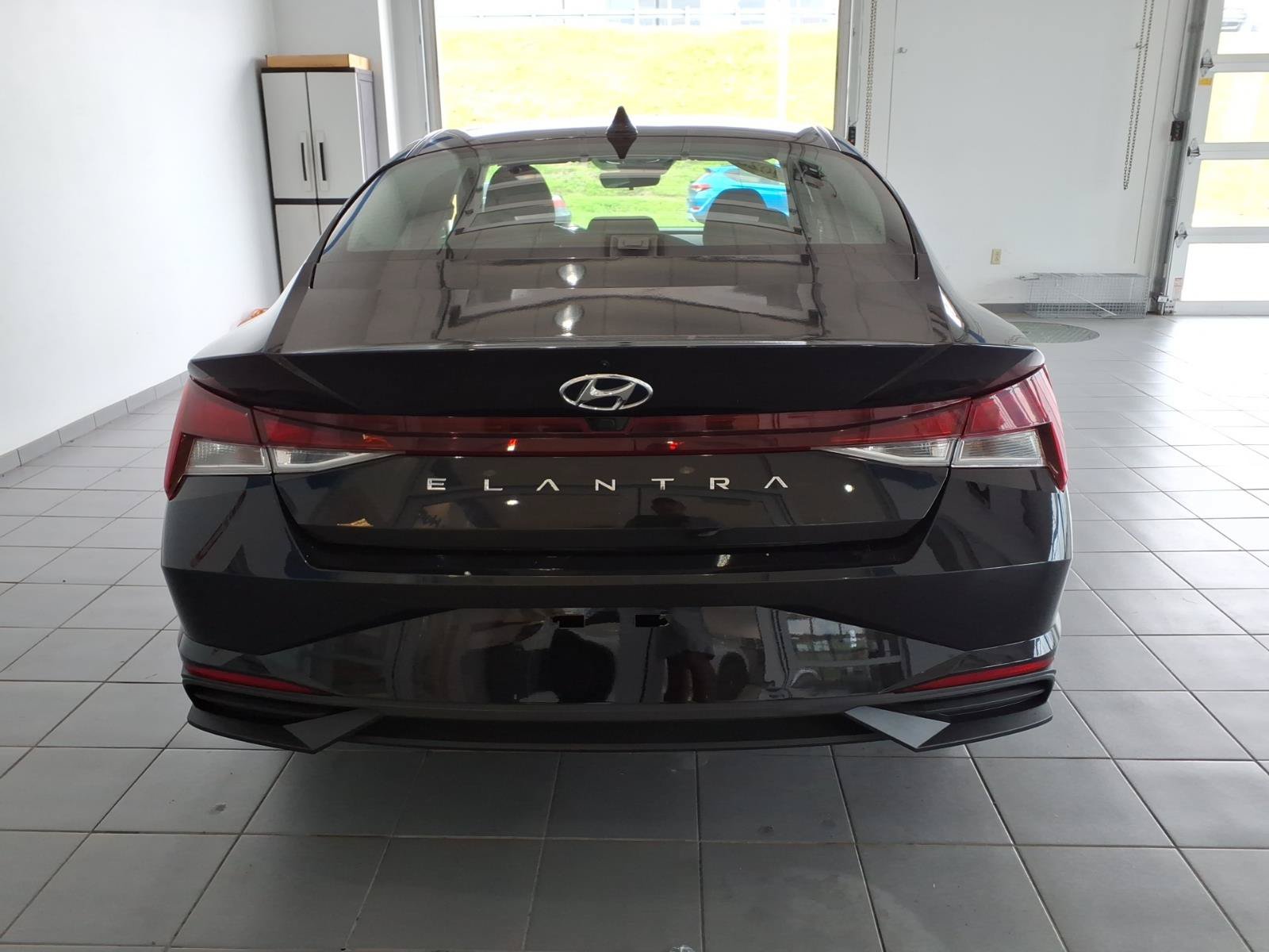 Certified 2023 Hyundai Elantra SEL w/ Preferred Accessory Package FWD image 6