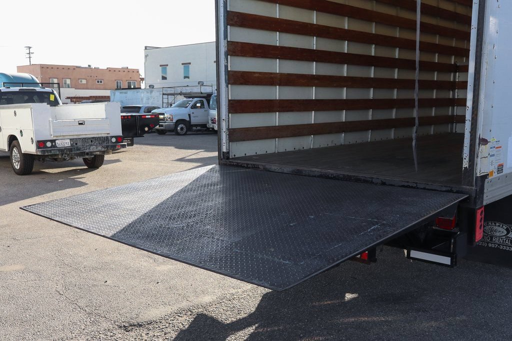 Used 2017 Ford F550 2WD Regular Cab Super Duty image 10