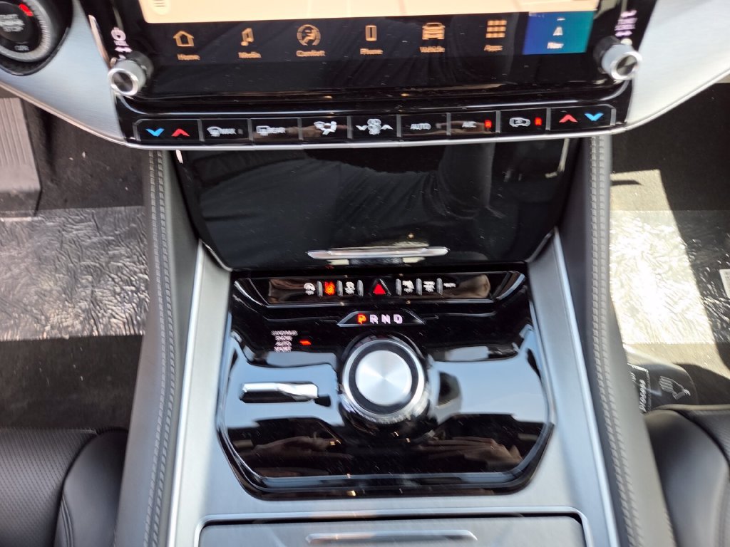New 2026 Jeep Grand Wagoneer Limited AWD/4WD image 17