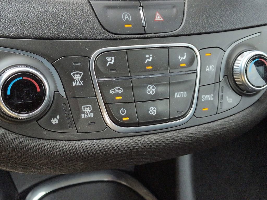 Used 2024 Chevrolet Malibu LT image 30