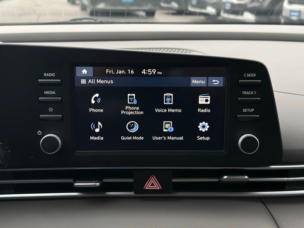 Used 2024 Hyundai Elantra SE image 29