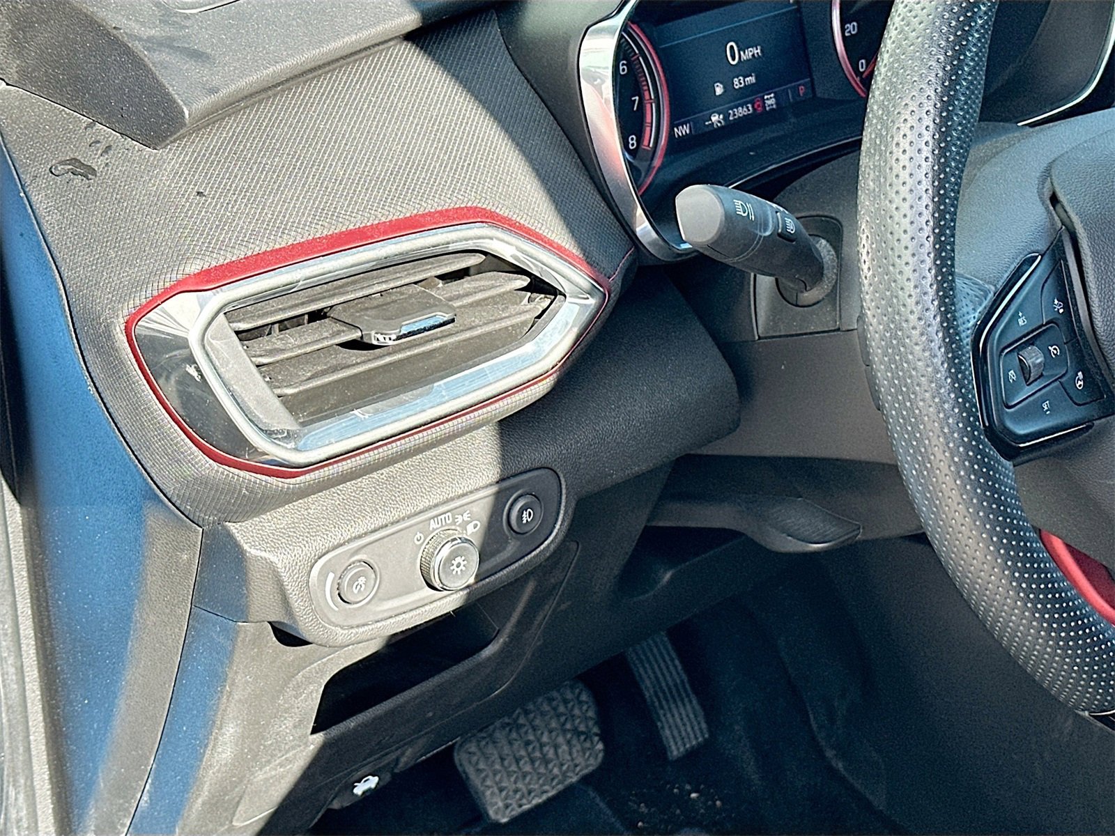 Used 2023 Chevrolet TrailBlazer RS w/ Sun and Liftgate Package image 10