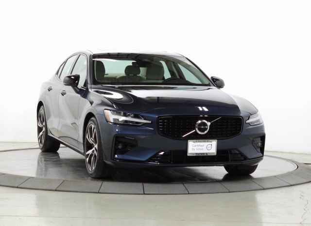 Used 2023 Volvo S60 B5 Core w/ Climate Package image 1